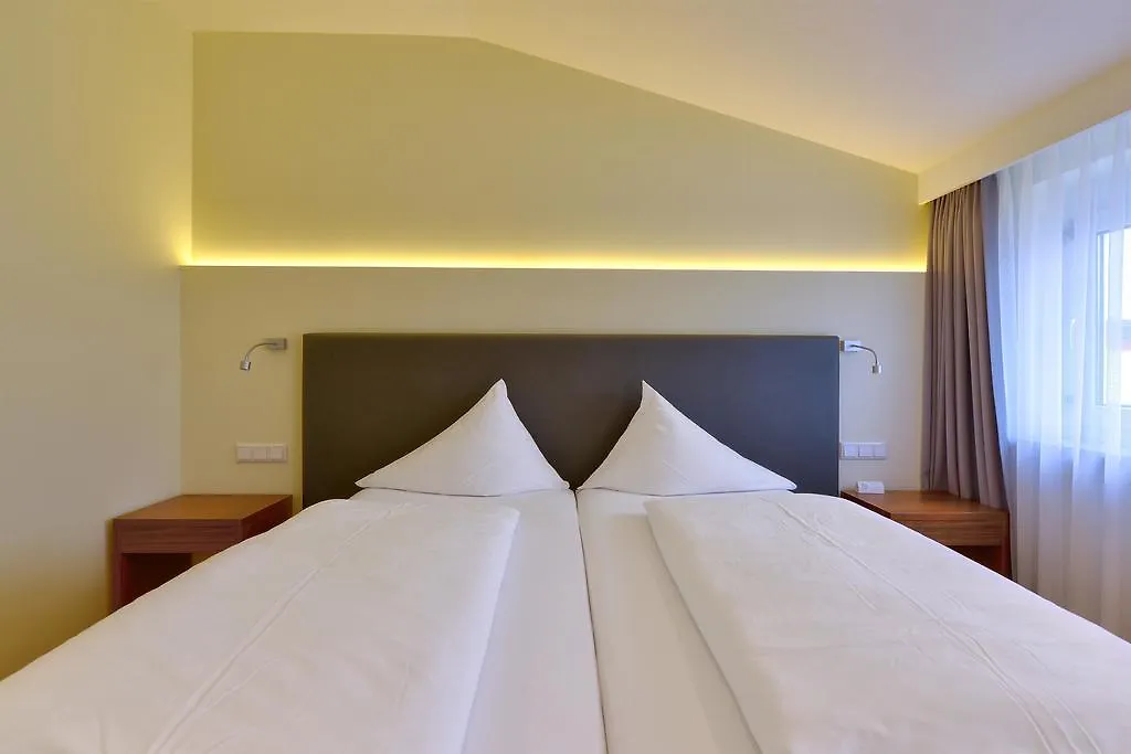 Hotel Apfelbaum Erding 3*,  Germany