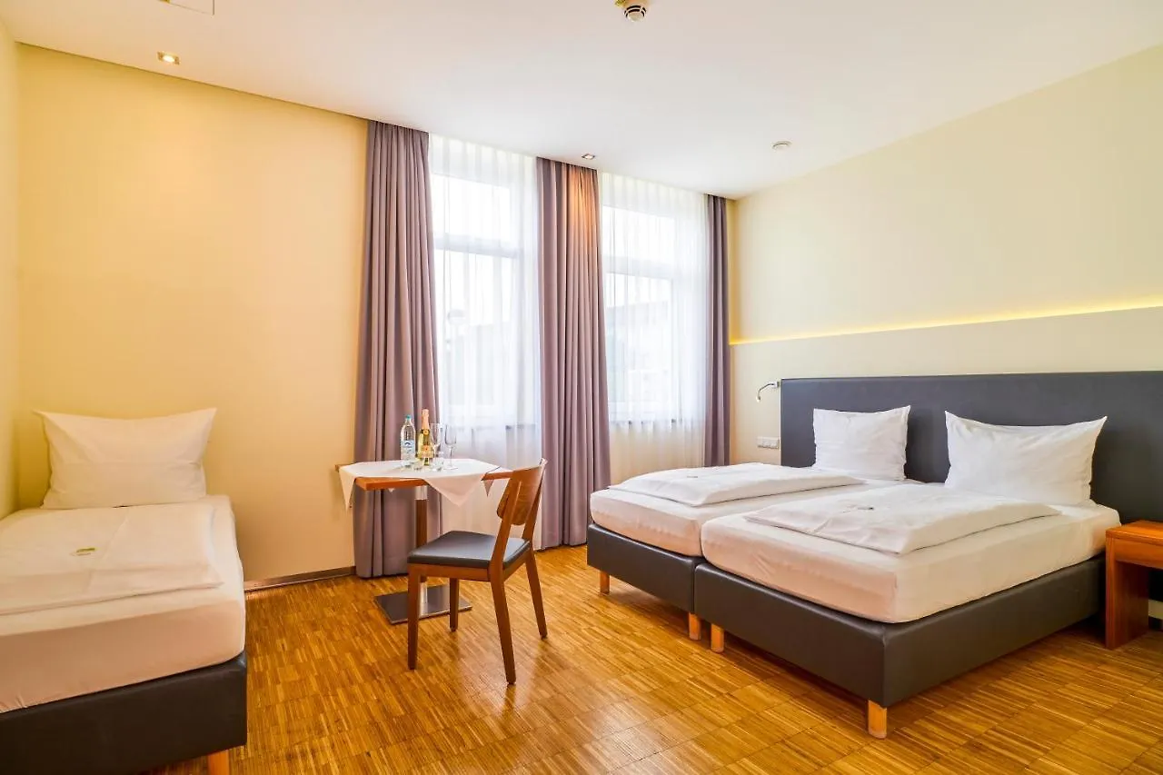 Hotel Apfelbaum Erding Germania